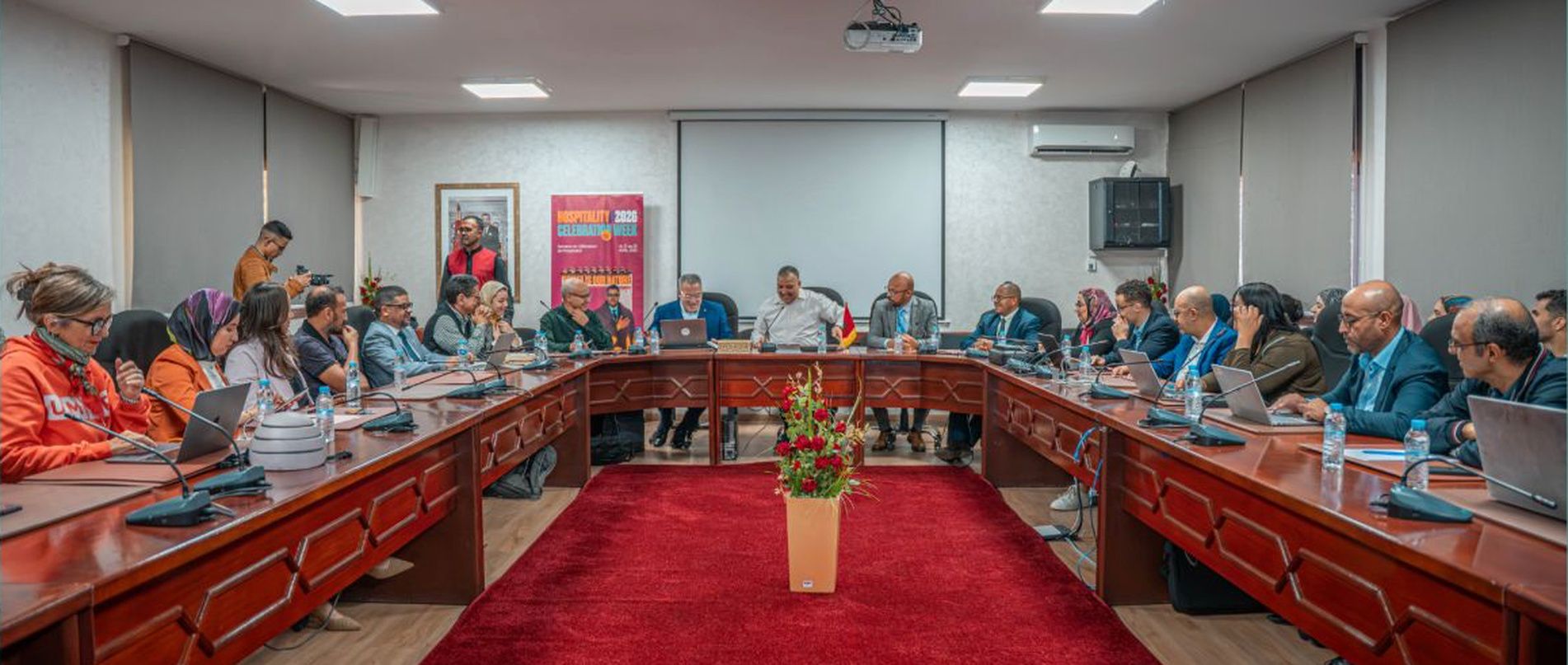 01_meeting_room_wide_1902x807.jpg
